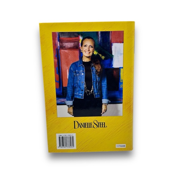 ⚡️3/$24⚡️ Impossible by Danielle Steel - Hardcover - Picture 2 of 4